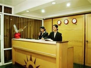 The Ambience Hotel 푸네 외부 사진