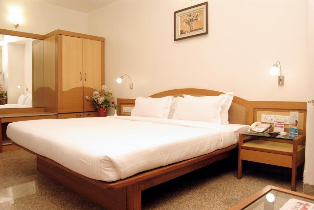 The Ambience Hotel 푸네 객실 사진